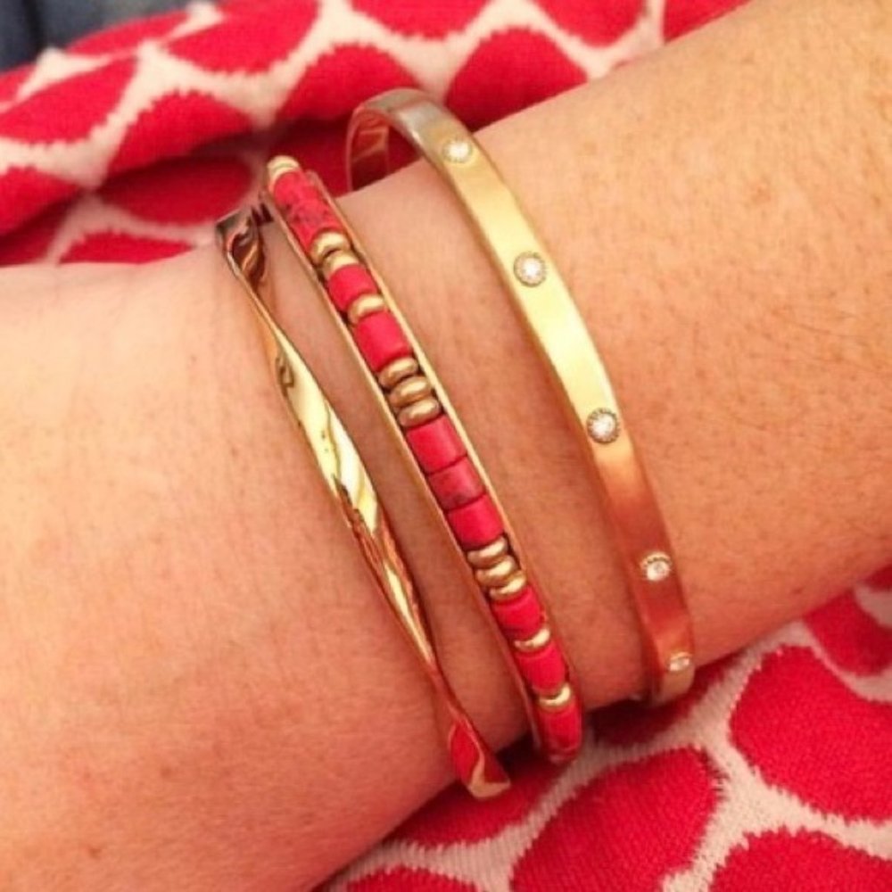 Stella & Dot | Dainty Gold Bracelet Exotic Vintage Gold + Coral Red Bliss - Picture 2 of 4